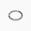 Anneau de cartilage incrusté 1,2 mm couleurs argentée et titanée