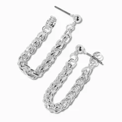 Boucles d’oreilles reliées par une chaîne maillons gourmette couleur argentée