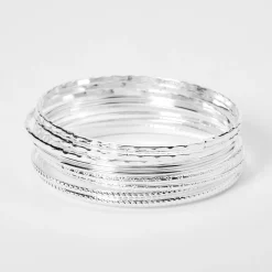 Bracelets fins bangle texturés couleur argentée - Lot de 8