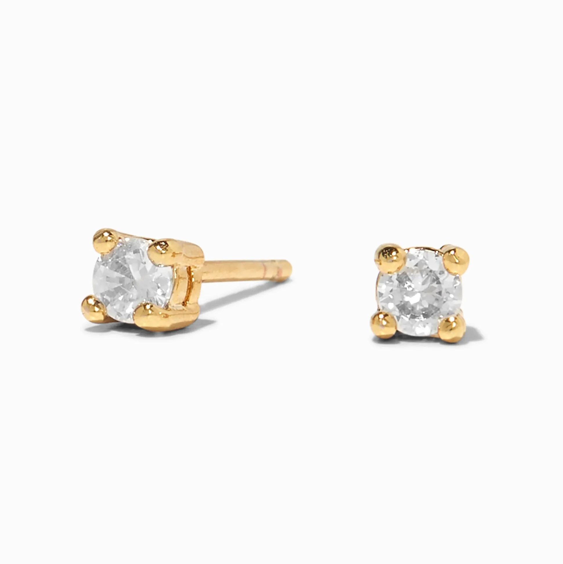 Clous d’oreilles panier ronds 3 mm avec zircon cubique couleur dorée C LUXE by Claire’s