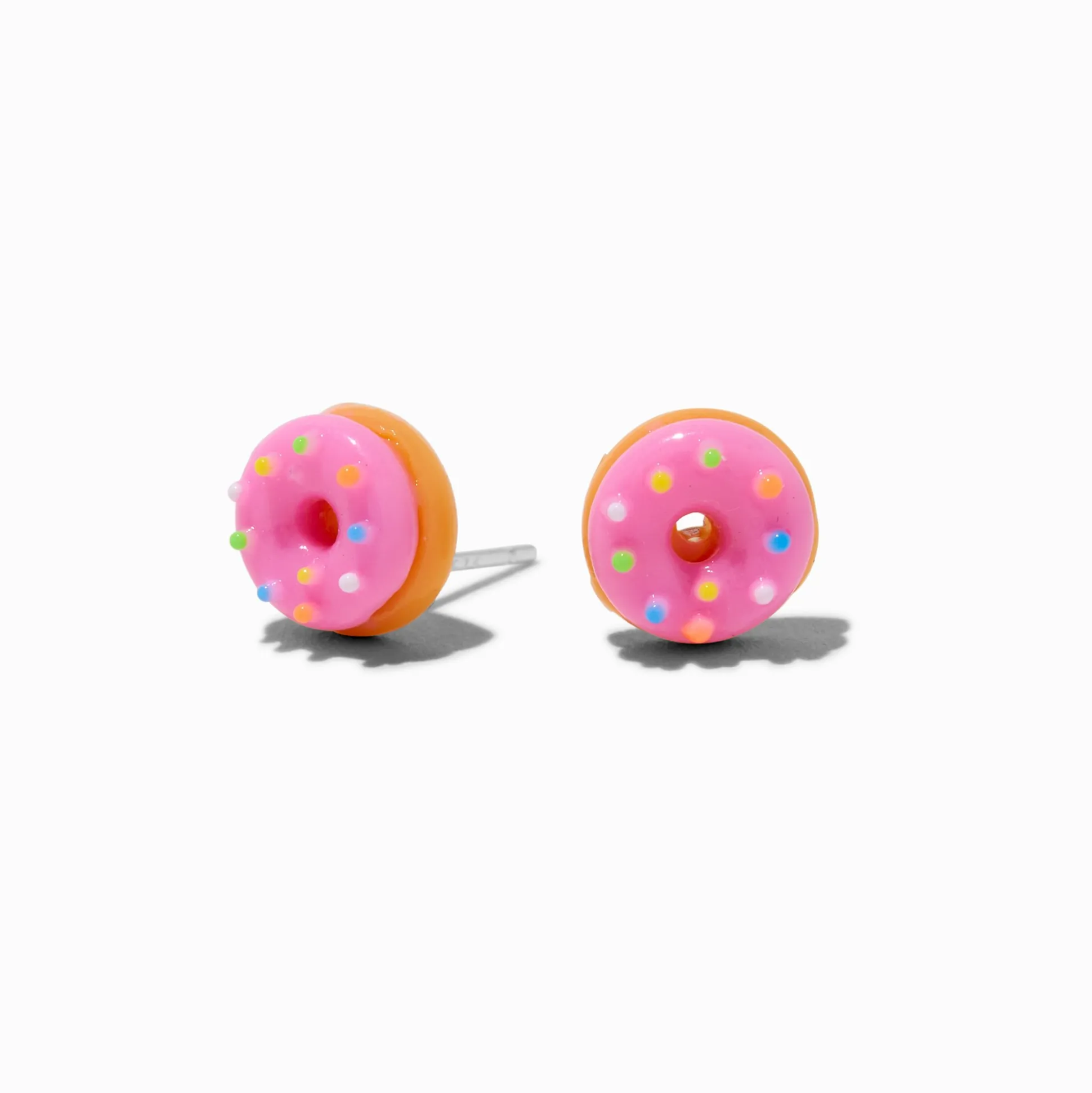 Clous d'oreilles donuts roses avec faux vermicelles de sucre tige couleur argentée C LUXE by Claire's