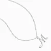 Collier à pendentif à initiale de grande taille couleur argentée - M