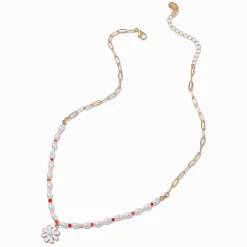 Collier à pendentif chaîne à maillons trombones couleur dorée et demi perlé marguerite blanc