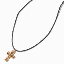 Collier à pendentif cordelette noire croix texturée couleur dorée