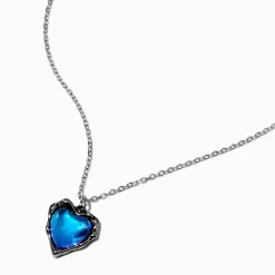 Collier à pendentif couleur argentée cœur qui fond bleu