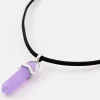 Collier en cordon noir à pendentif avec strass mystique phosphorescent violet