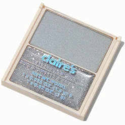 Duo d'ombres à paupières couleur argentée