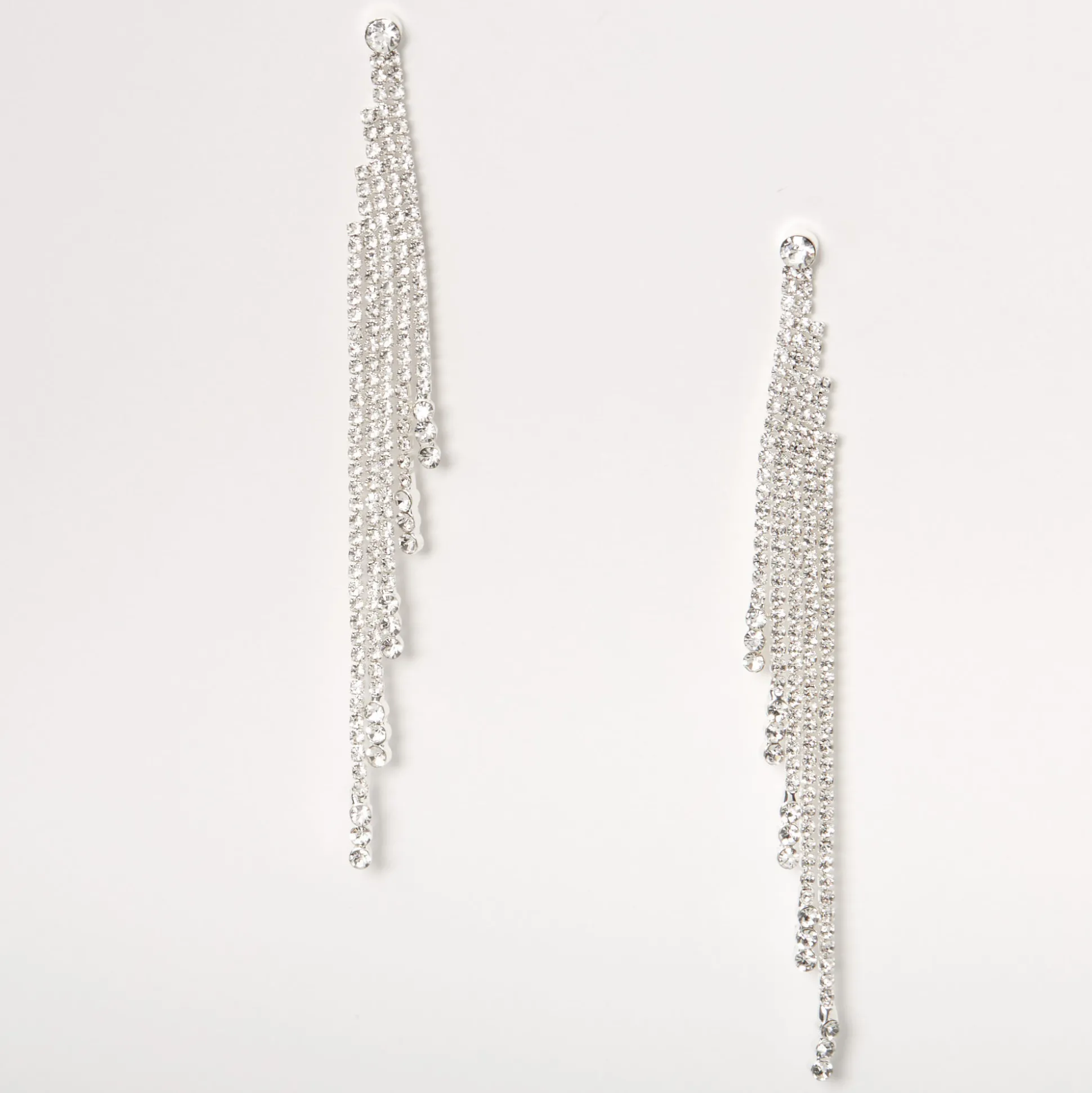 Pendantes linéaires à étages 9 cm avec strass couleur argentée