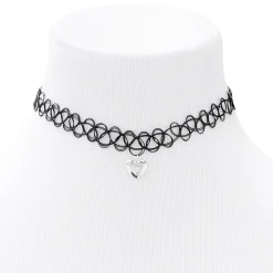 Ras-de-cou effet tatouage cœur bouffant couleur argentée — Noir